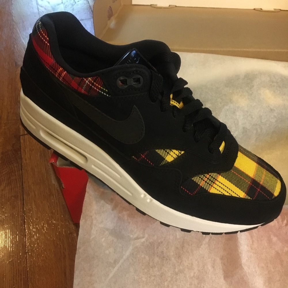 Nike Women’s Air Max 1 SE Tartan